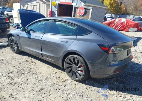 2022 Tesla Model 3 Performance Dual Motor All-Wheel Drive z USA, uszkodzony, nr VIN 7SAYGDEF3NF341682